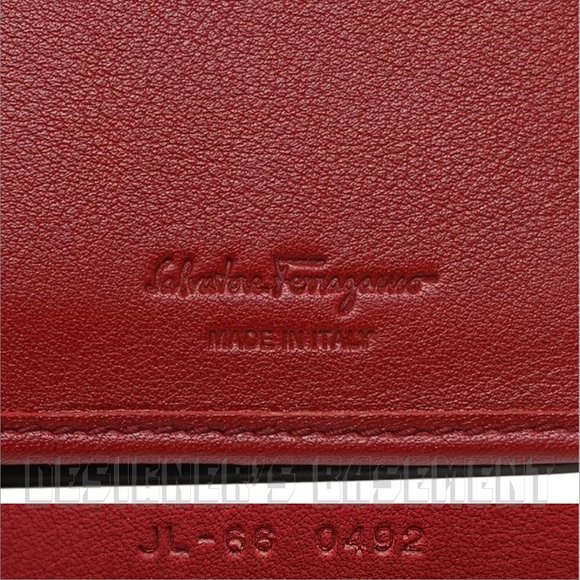 SALVATORE FERRAGAMO black Leather ID window Metal GANCINI Logo zip around wallet - Picture 5 of 6